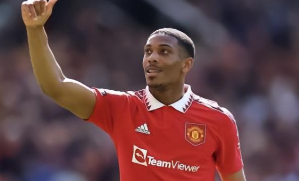 笑笑不说话 笑笑不说话